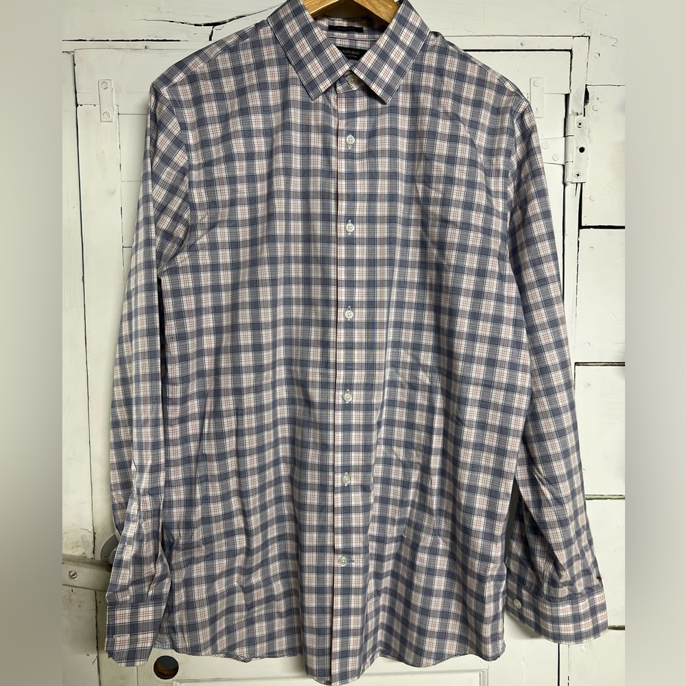Banana Republic Men’s Plaid Button Up